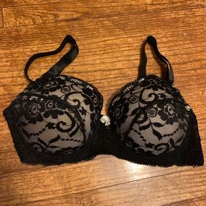 Women’s black lace bra
